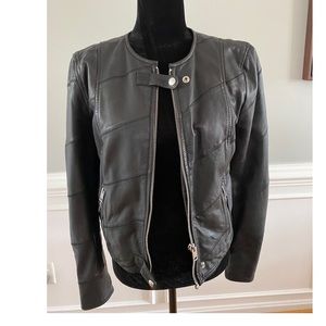 Woman leather jacket   Size M